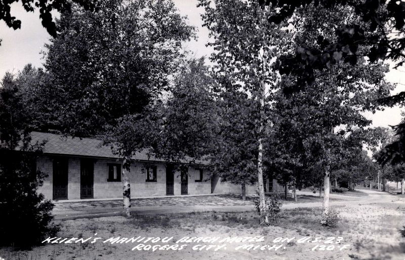 Kleins Mainitou Beach Motel - Vintage Postcard (newer photo)